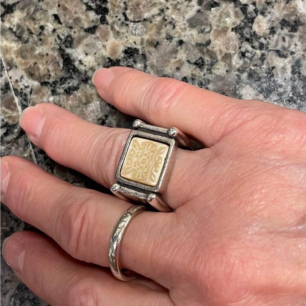 Nine West ring